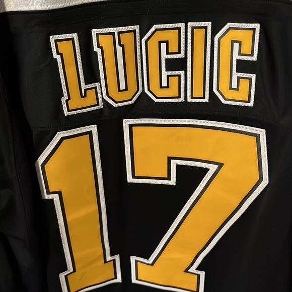 Boston bruins Milan lucic jersey - Picture 5 of 7